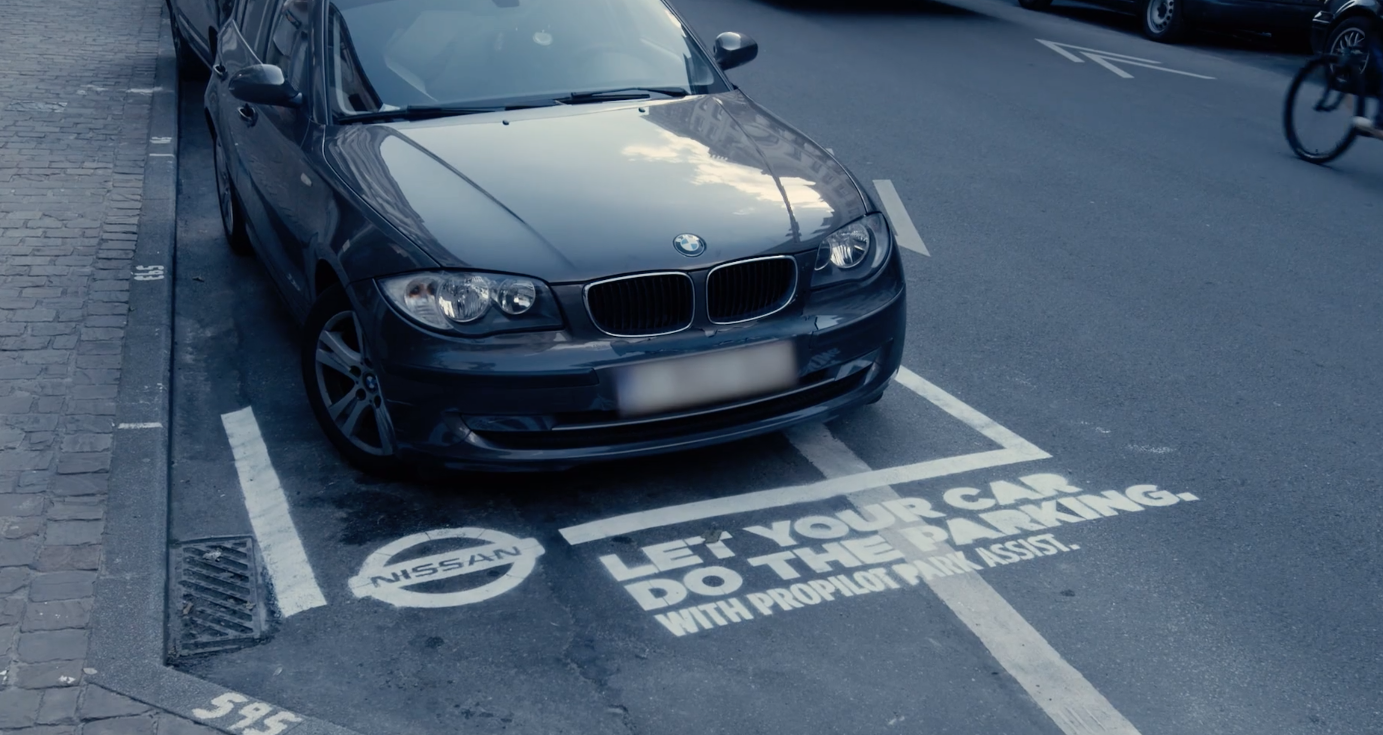 Nissan Benelux – Dumb parking ads